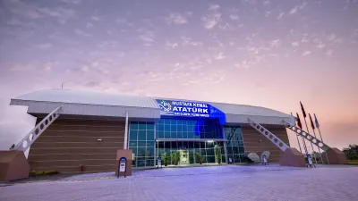 Mustafa Kemal Atatürk Yarı Olimpik Yüzme Havuzu - Görsel 2