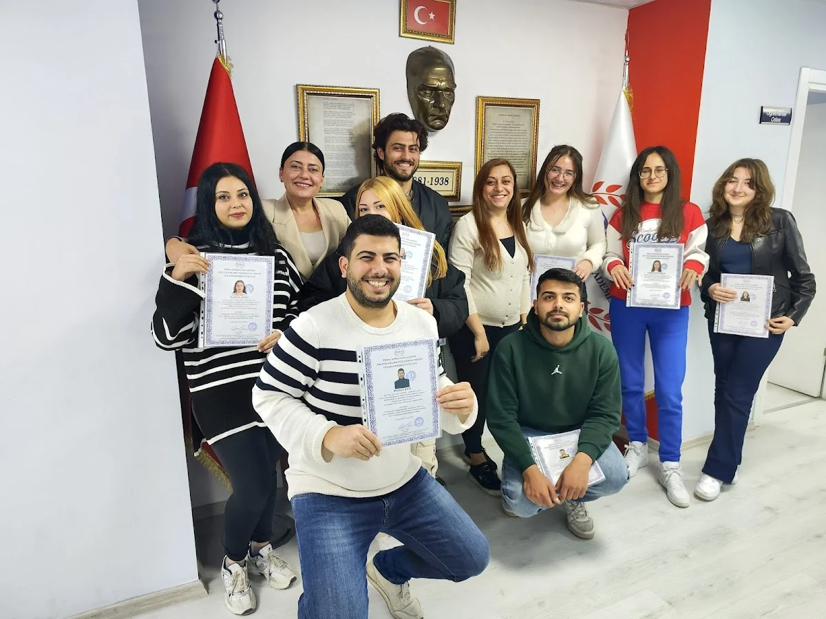 Pera Eğitim Akademisi