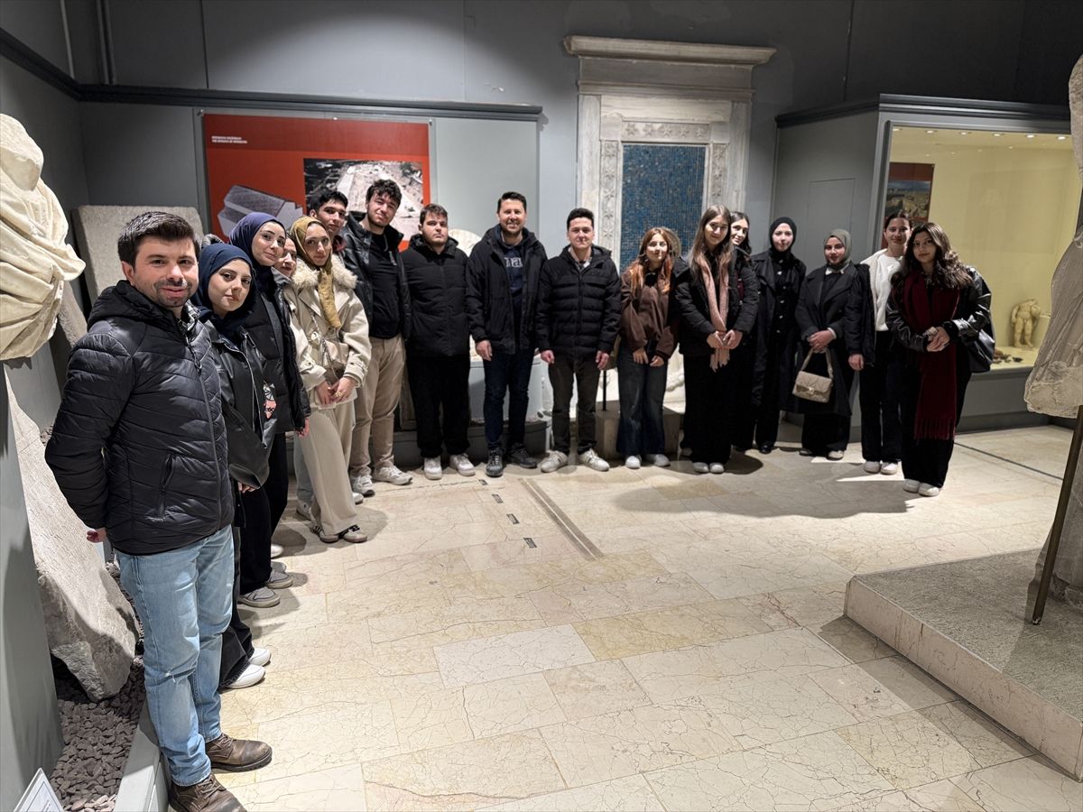 Tekirdağ'da üniversite öğrencileri müzeleri gezdi