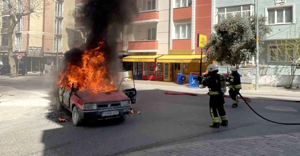 Tekirdağ'da korku dolu anlar: LPG'li otomobil alev topuna döndü