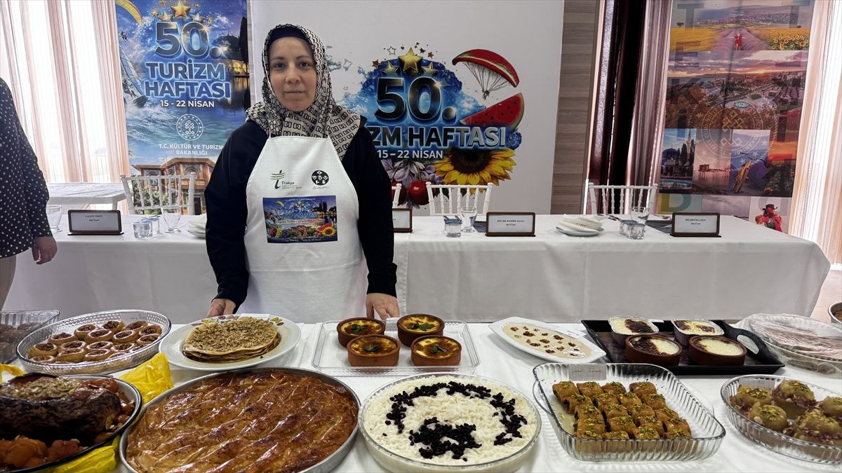 Tekirdağ'da yöresel tatlılar yarıştı