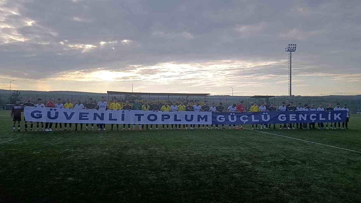 Tekirdağ'da polis ve Roman vatandaşlar sahada buluştu