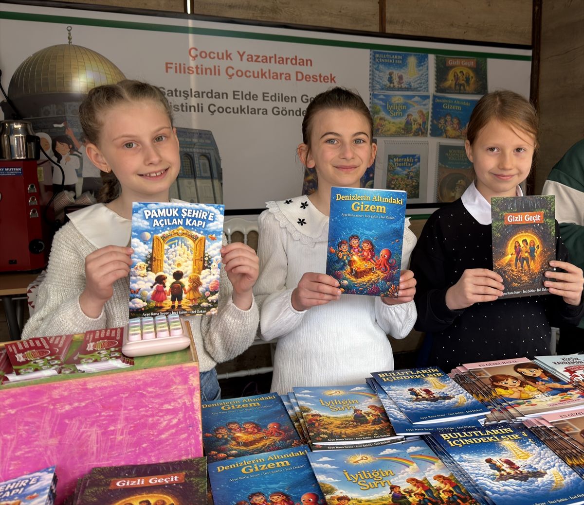Edirne'de çocuk yazarların yazdığı kitapların geliri Filistinli akranlarına bağışlanacak