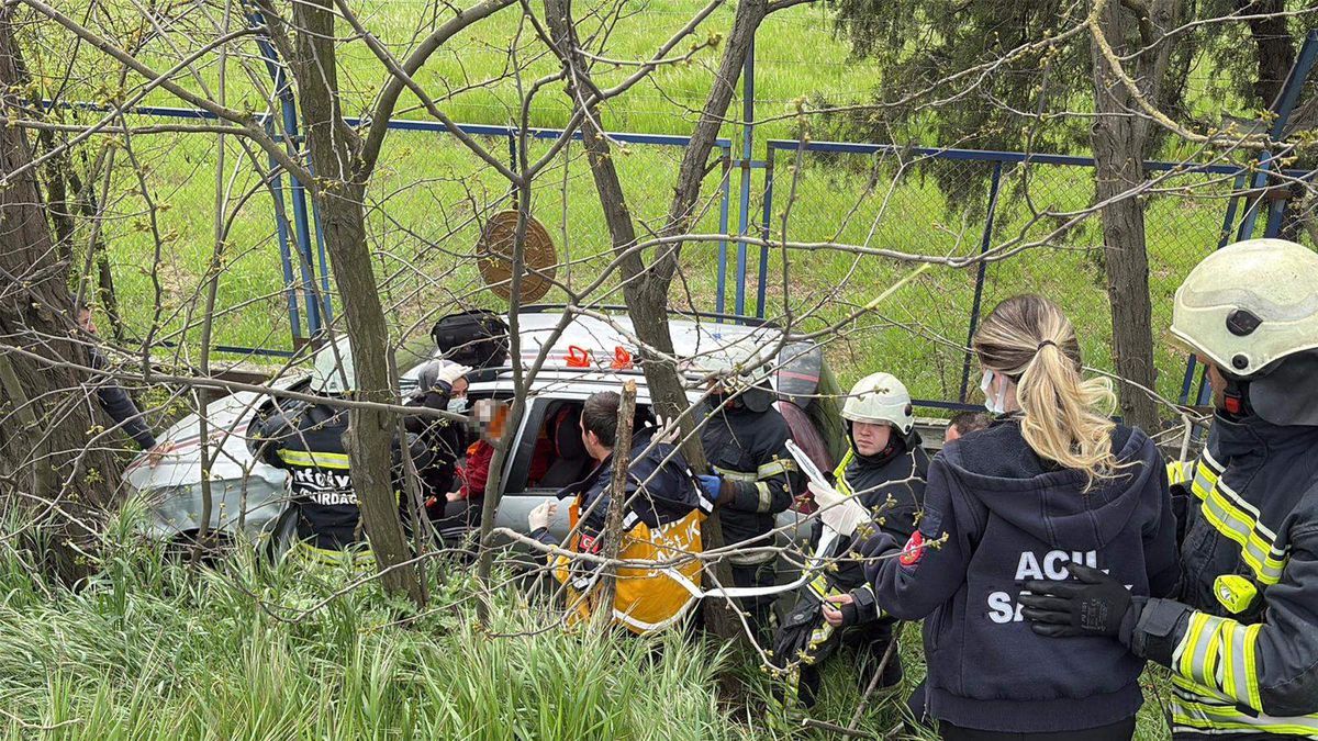 Çorlu'da Kalp Krizi Geçiren Sürücü Şarampole Düştü, Hayatını Kaybetti