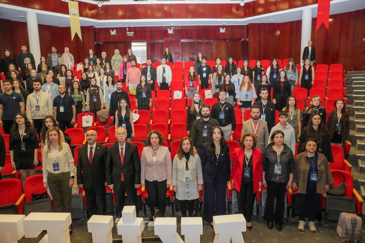Trakya Üniversitesinde Eczacılık Zirvesi gerçekleştirildi