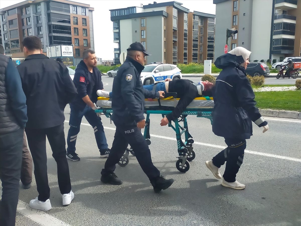 Tekirdağ'da motosikletin çarptığı yaya yaralandı