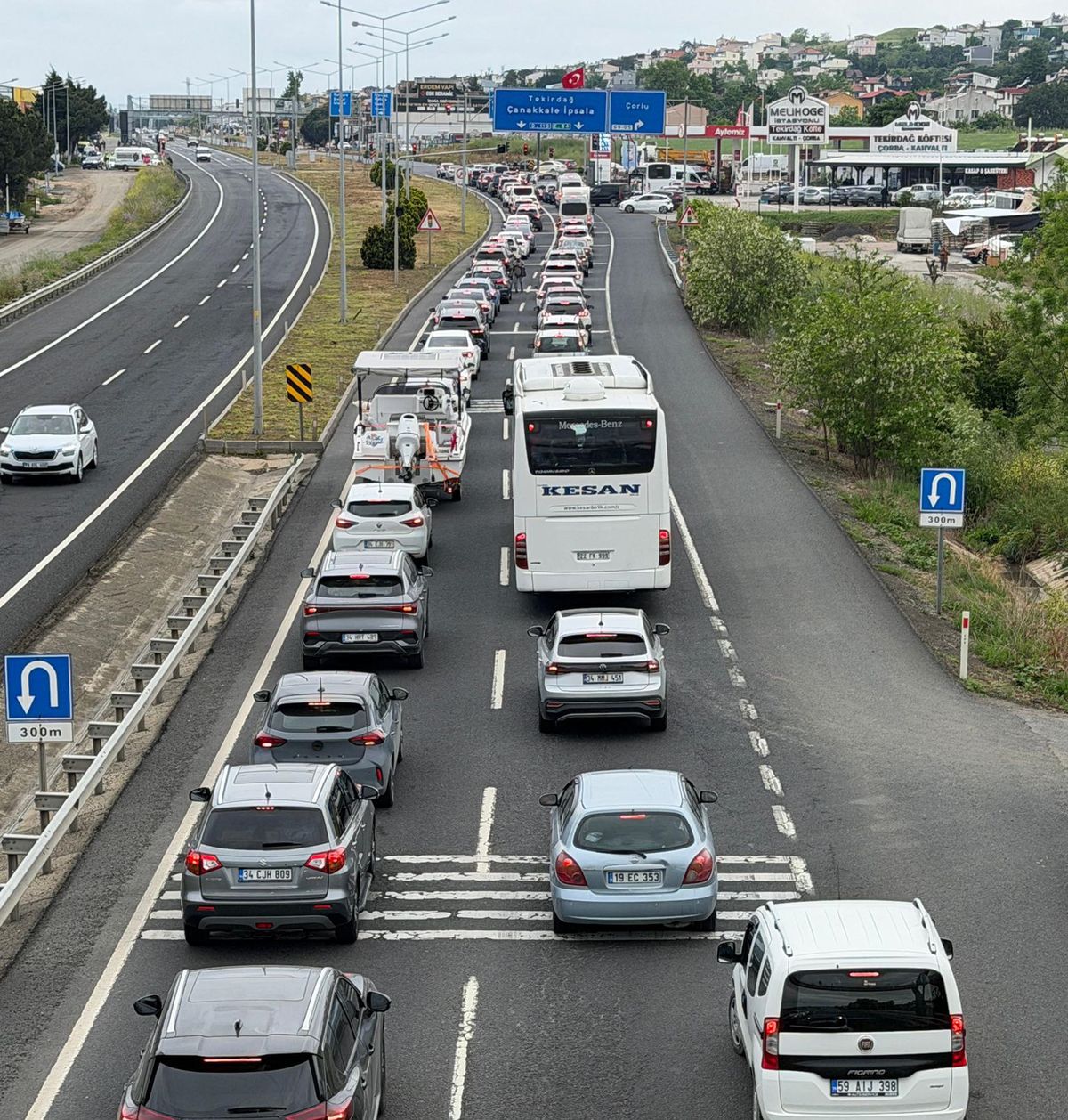 İstanbul-Tekirdağ kara yolunda trafik yoğunluğu