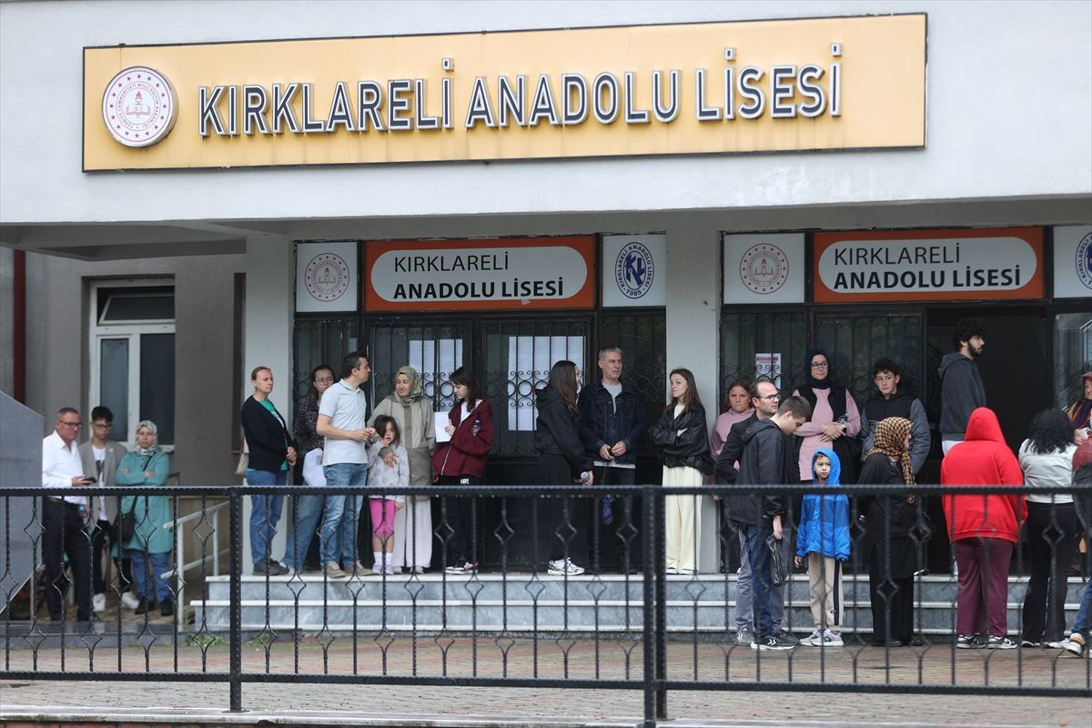 Trakya'da LGS kapsamındaki merkezi sınav başladı