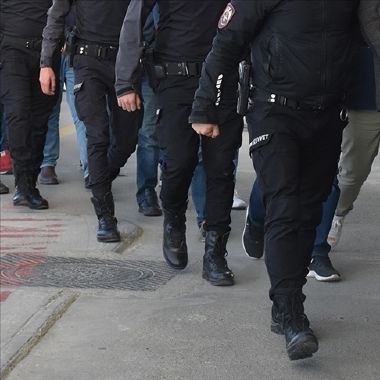 1 milyarlık operasyon: 32 tutuklama