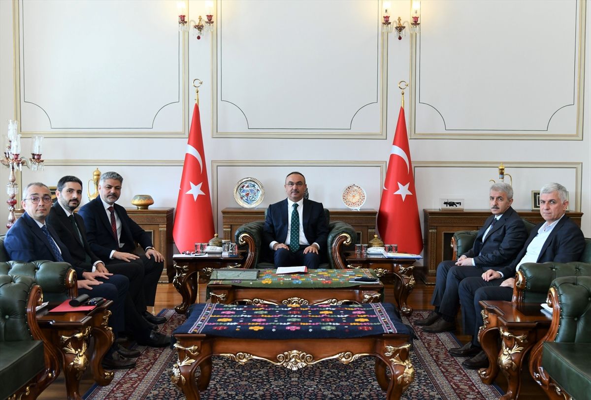 Vakıflar Genel Müdürlüğü 1. Bölge Müdürü Güner'den Vali Soytürk'e ziyaret