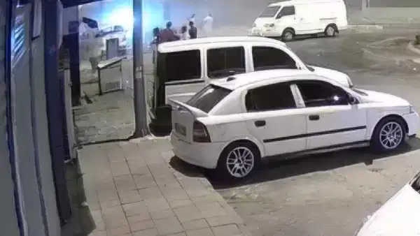 Can kayıpları vardı... Tekirdağ'da apartman dairesindeki patlama anı kamerada