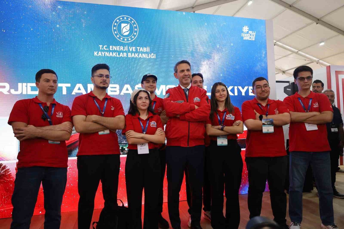 Bakan Bayraktar Akkuyu'da ilk elektriği birkaç ay içinde üretmeyi hedefliyor